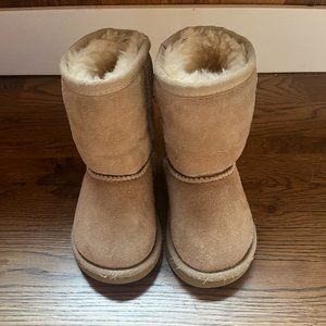 Toddler Uggs, size 6